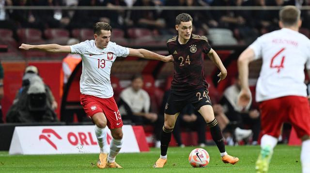 星空体育官网-用新人新阵踢出老味道，弗利克的试验没有人看得懂